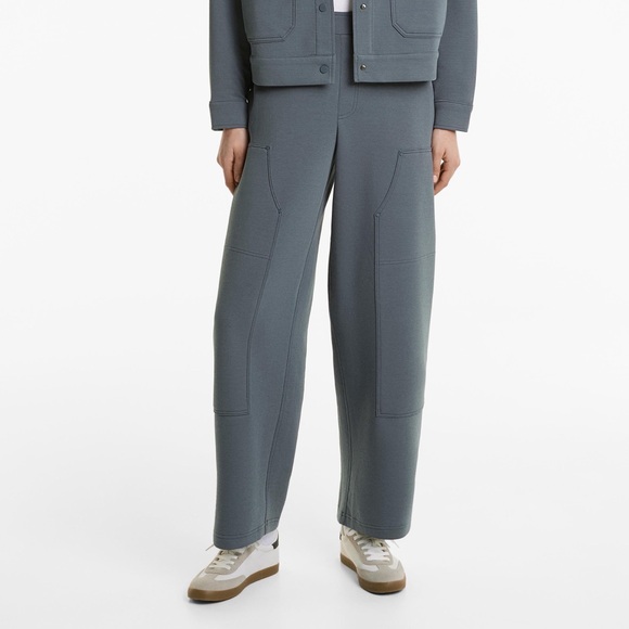 New Oysho Cotton Blend Barrel Pants Size Medium - Picture 1 of 2